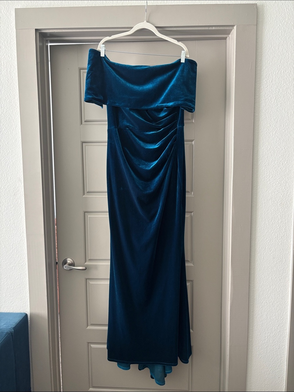 Vince Camuto Off-Shoulder Velvet Evening Gown in Teal